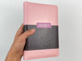Biblia RVR60, Letra grande, tamaño manual, cierre, índice, rosa/café (floral)