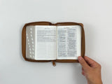 Biblia RVR60, bolsillo, cierre, índice, dos tonos Marrón